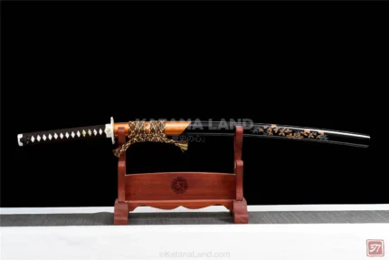 Kyūyū no Tate Katana with Damascus steel blade