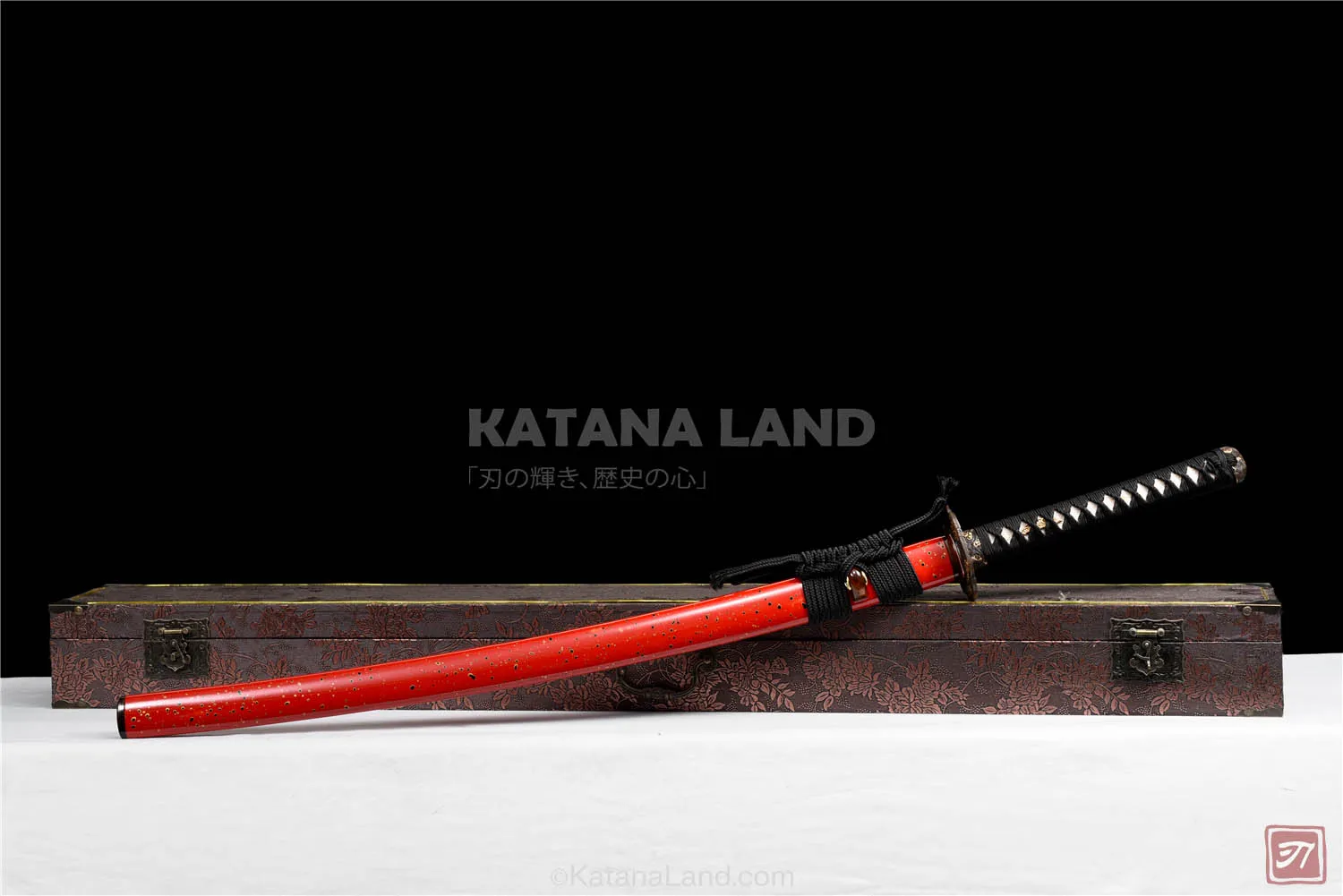 Wavestrike Katana with Damascus steel blade