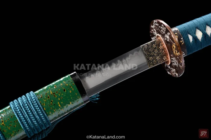 Hamon Pattern on Green Katana