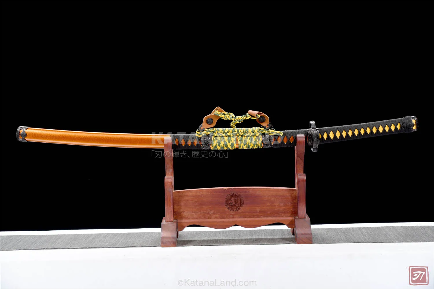 Golden Lion Katana with Hamon