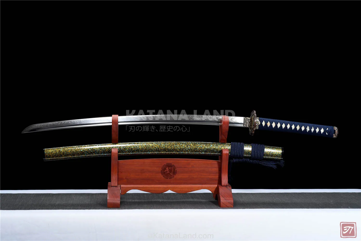 Bronze color samurai katana featuring BO-HI