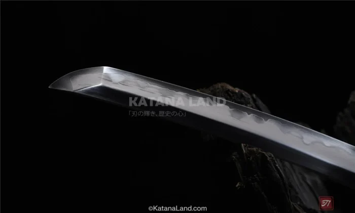 Artisan-crafted Seiryū katana in vibrant purple