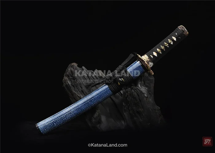 Purple samurai katana featuring Hamon