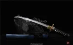 Unique Hamon pattern on Seiryū katana