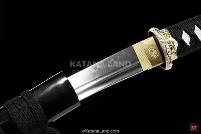 Authentic Samurai Katana with Distinct Hamon