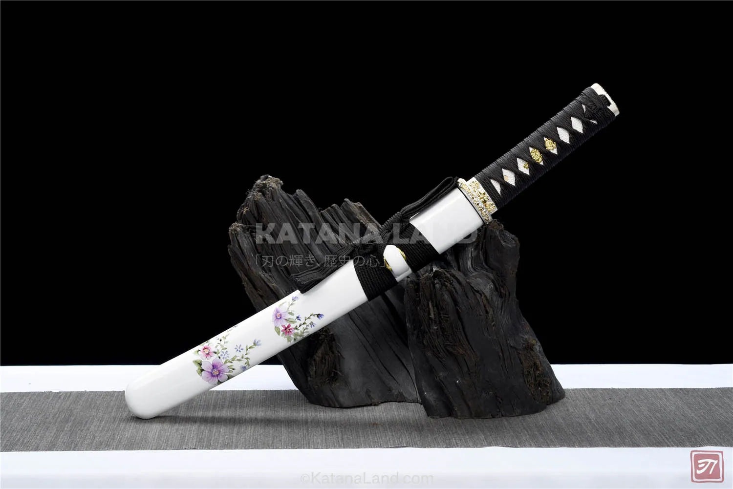 Hakuro Katana with Hamon