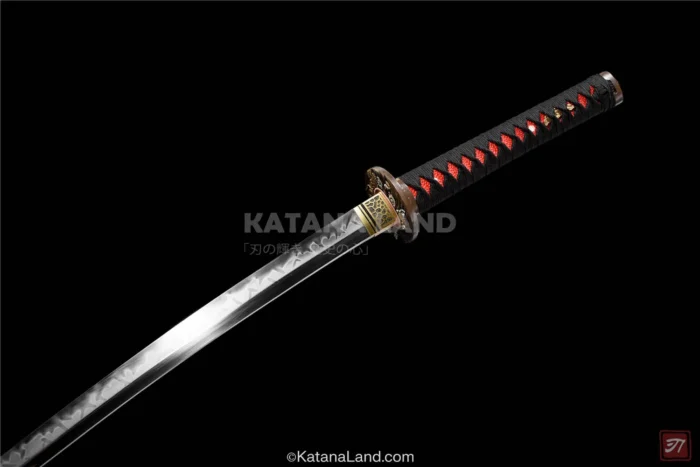 Unique Hamon pattern on Crimson Dragon katana