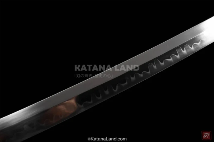 Exquisite red samurai sword featuring Hamon