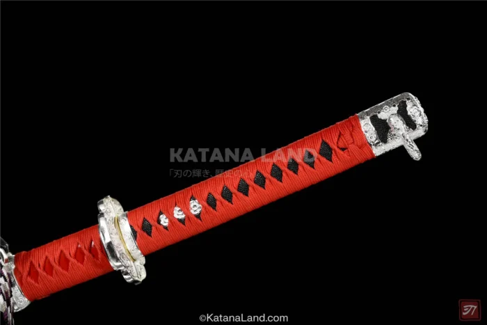 Yasukun Tachi katana, a perfect blend of beauty and strength