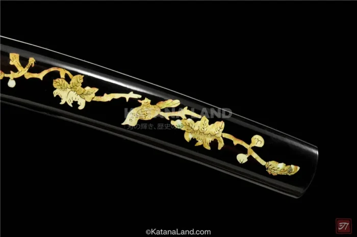 Elegant Kaze no Tori katana design