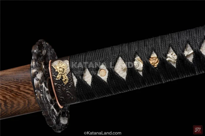 Damascus steel blade katana with historical significance