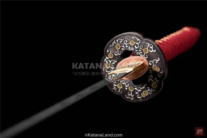 Samurai katana Kiku no Tachi in red