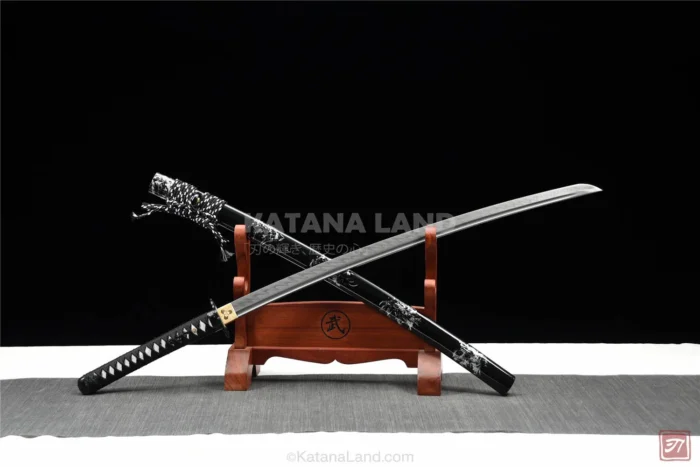 Hamon design on Kaze no Yari katana sword