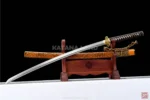 Handcrafted Damascus steel katana with Hamon