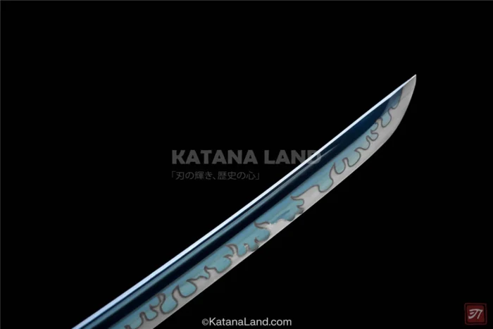 Silver Dragon Katana with Distinctive Features