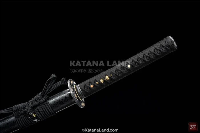 Durable katana featuring T10 steel material