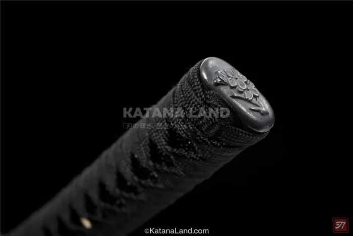 Kuro Tsubasa katana - a blend of beauty and strength
