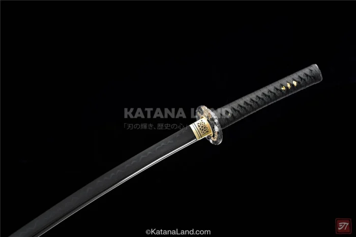 T10 steel blade with striking black color