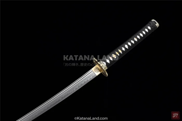 Unique Hamon on Green Samurai Sword