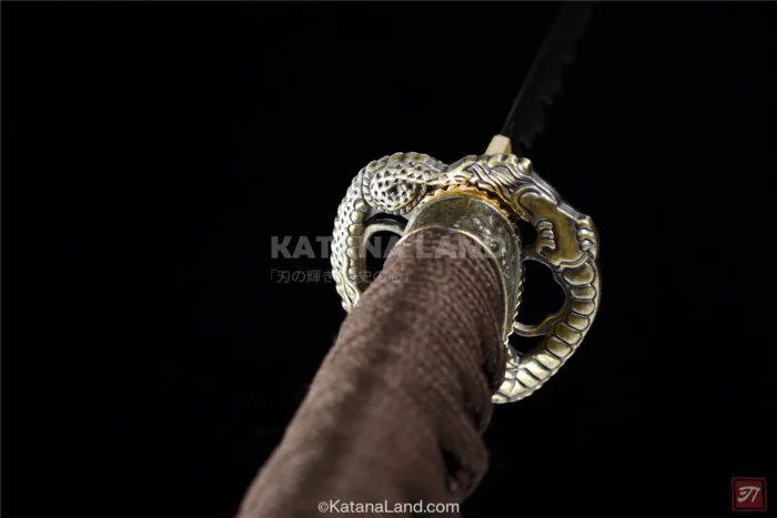 Elegant Black Seiryu Tanto Design