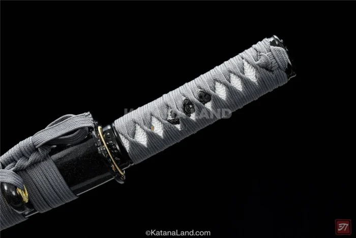 Damascus Steel Blade Crafted for Strength and Beauty