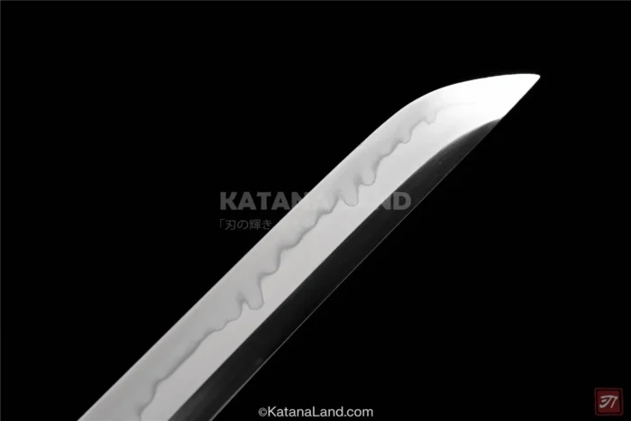 Stylish Kārurosu Katana Sword with Hamon