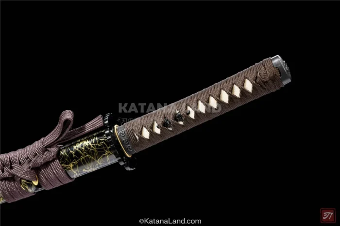 Unique Hamon Pattern on Kārurosu Katana