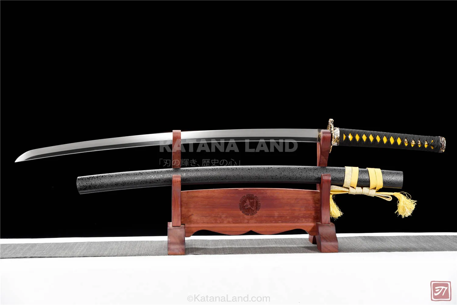 Black katana sword with mirror finish