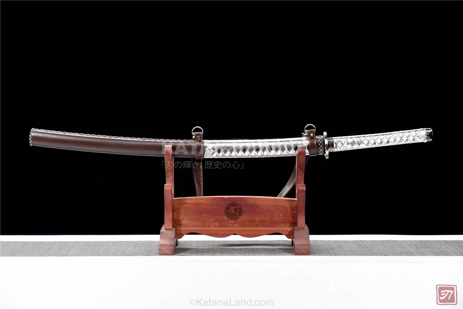 Kagami no Zombi Tō katana with high-speed steel blade