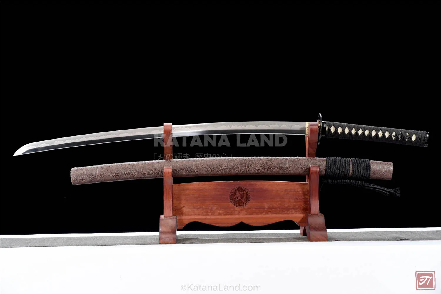 Green hamon katana sword