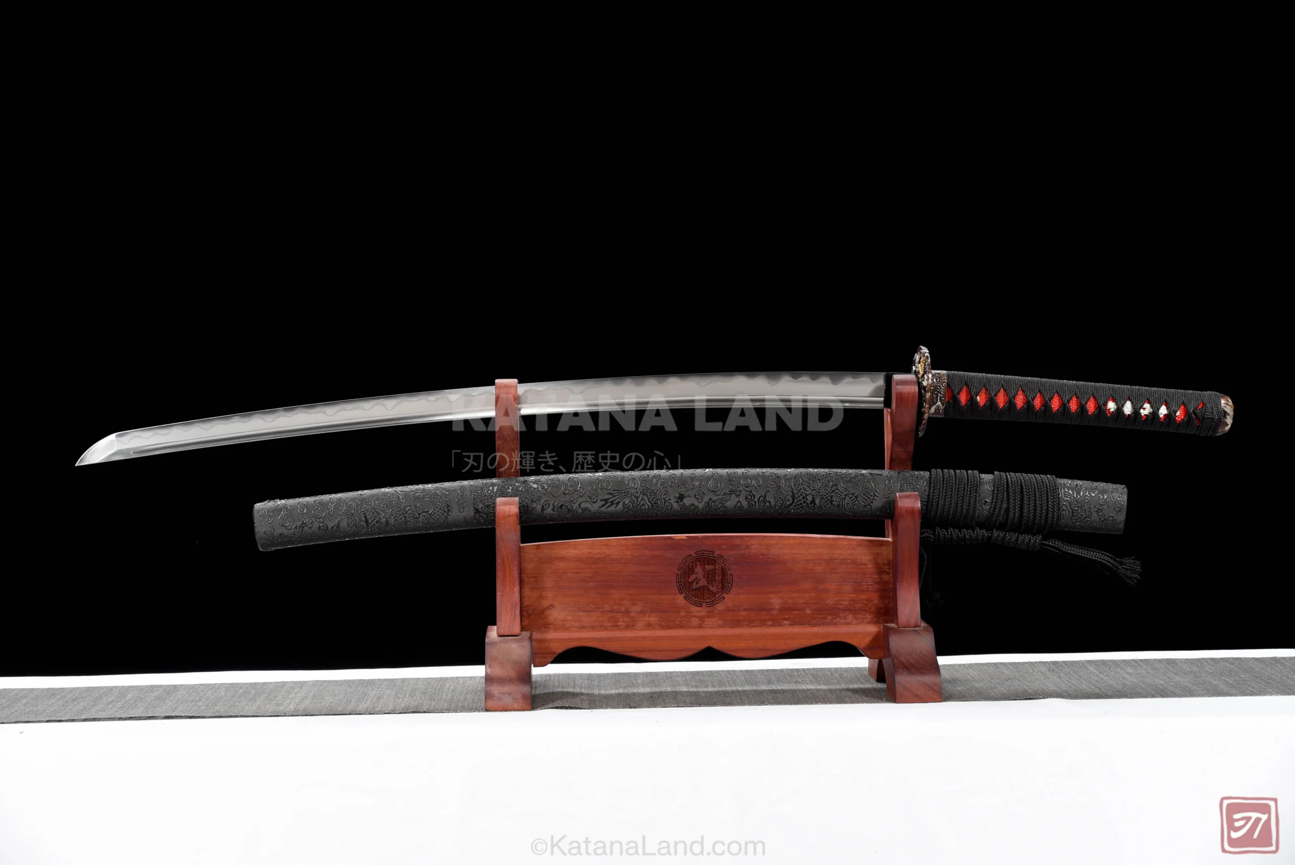 Gray samurai katana featuring BO-HI