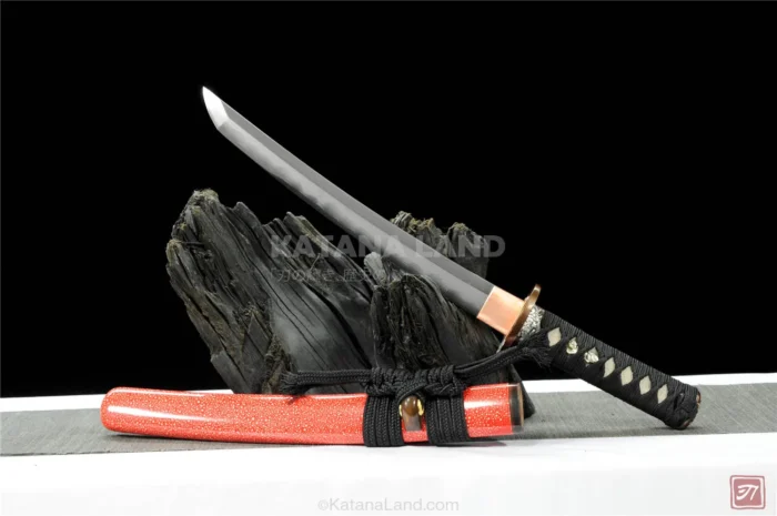 Hamon pattern on Shishi Kiri Tanto katana