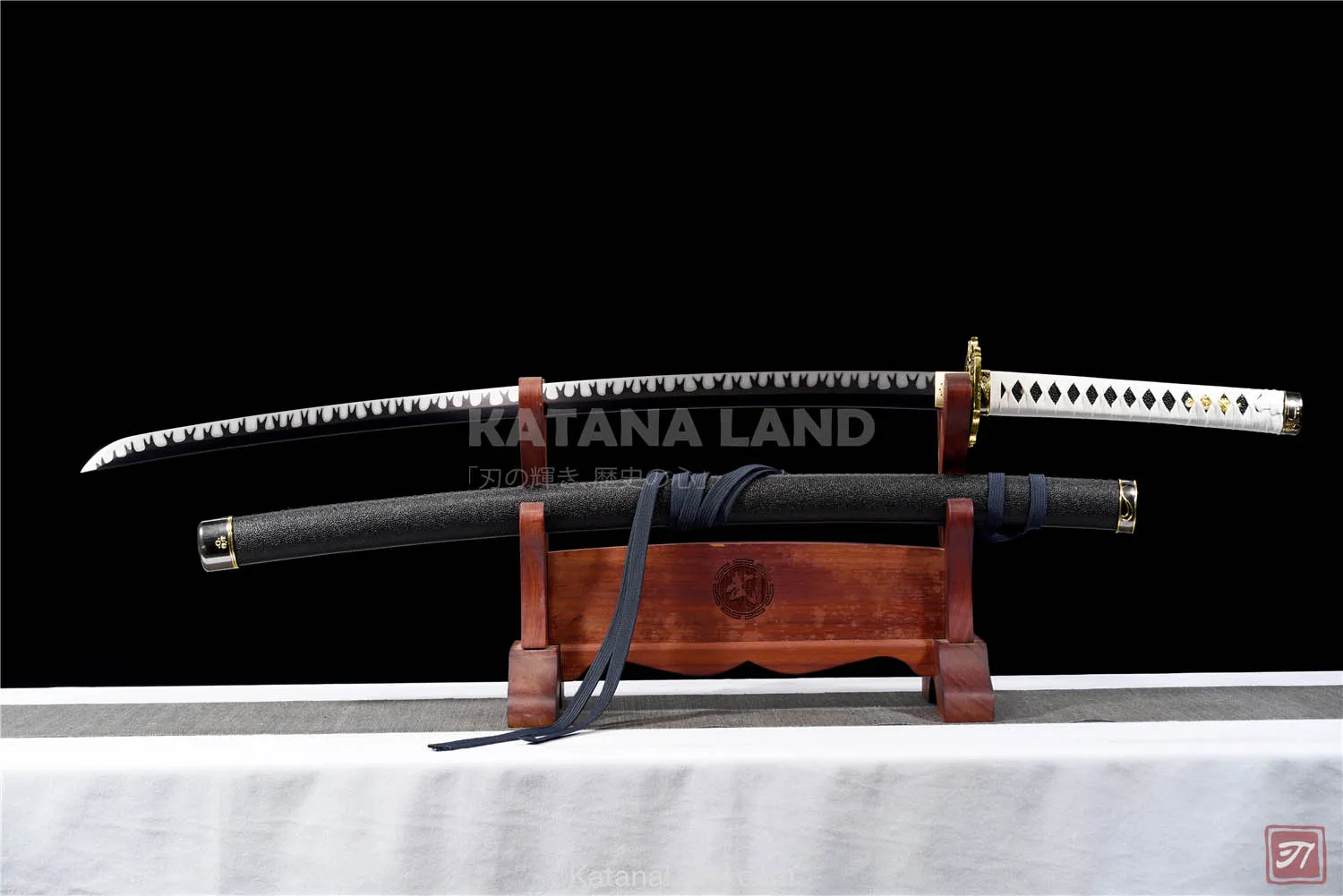 Black katana sword inspired by Devil May Cry 5