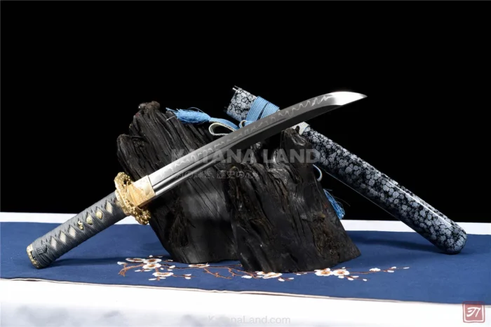 Authentic Shōkan Katana with Unique Hamon