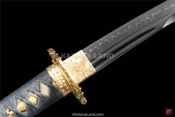 Stylish Samurai Katana with Hamon Design