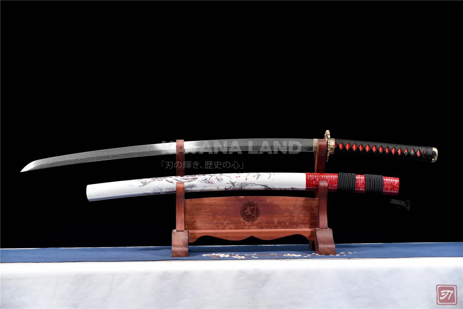 Silver Samurai Katana Featuring Hamon