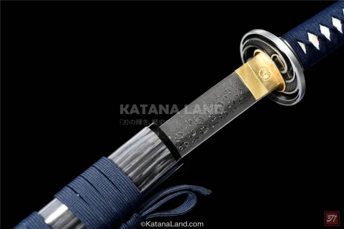 Handcrafted Damascus steel samurai katana