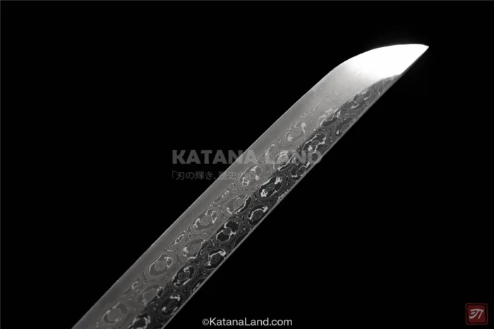 Kageyami katana featuring exquisite Hamon detail