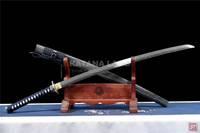 Kageyami samurai katana with beautiful gray finish