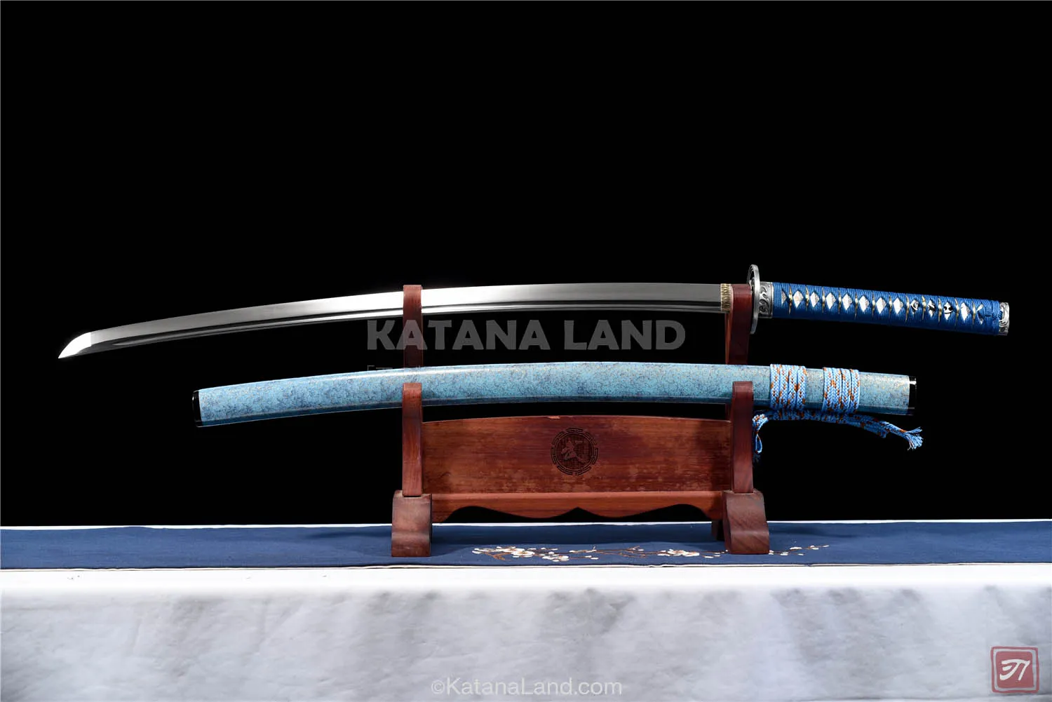 Japanese Katana with BO-HI Design