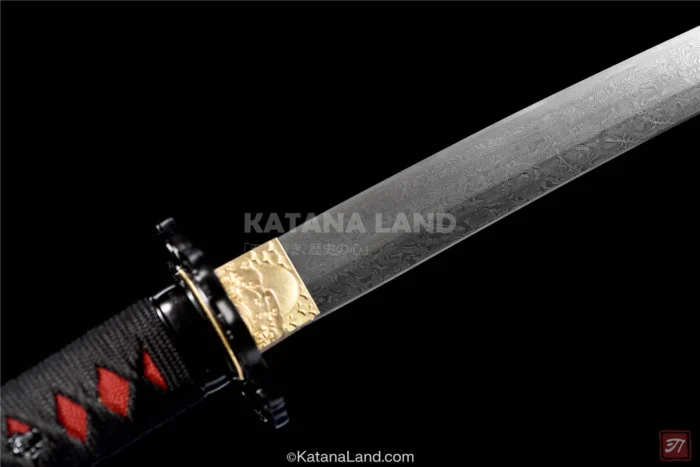 Unique Hamon pattern on katana blade