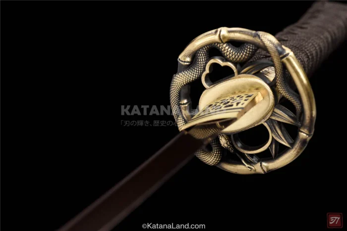 Durable katana swords made from Damascus steel