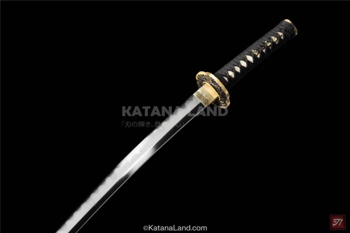 Premium Kaminari no Akuma katana with artistic blade