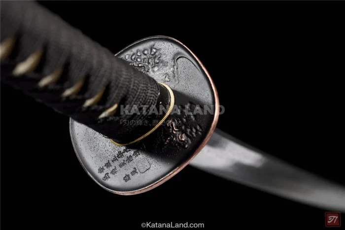 Authentic Samurai katana with exquisite Hamon finish