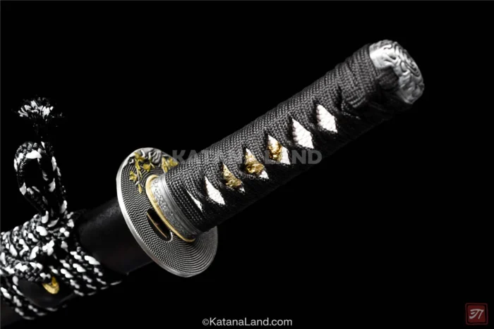 Kuro Samurai Tanto: A Blend of Art and Function