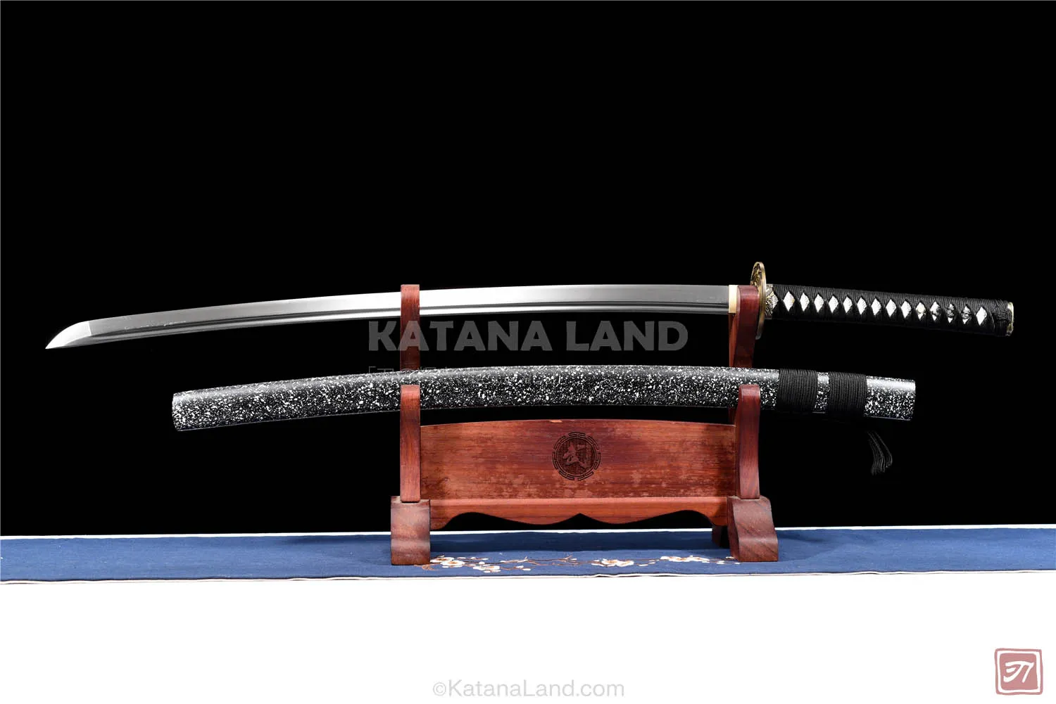 Gray Samurai Katana featuring BO-HI