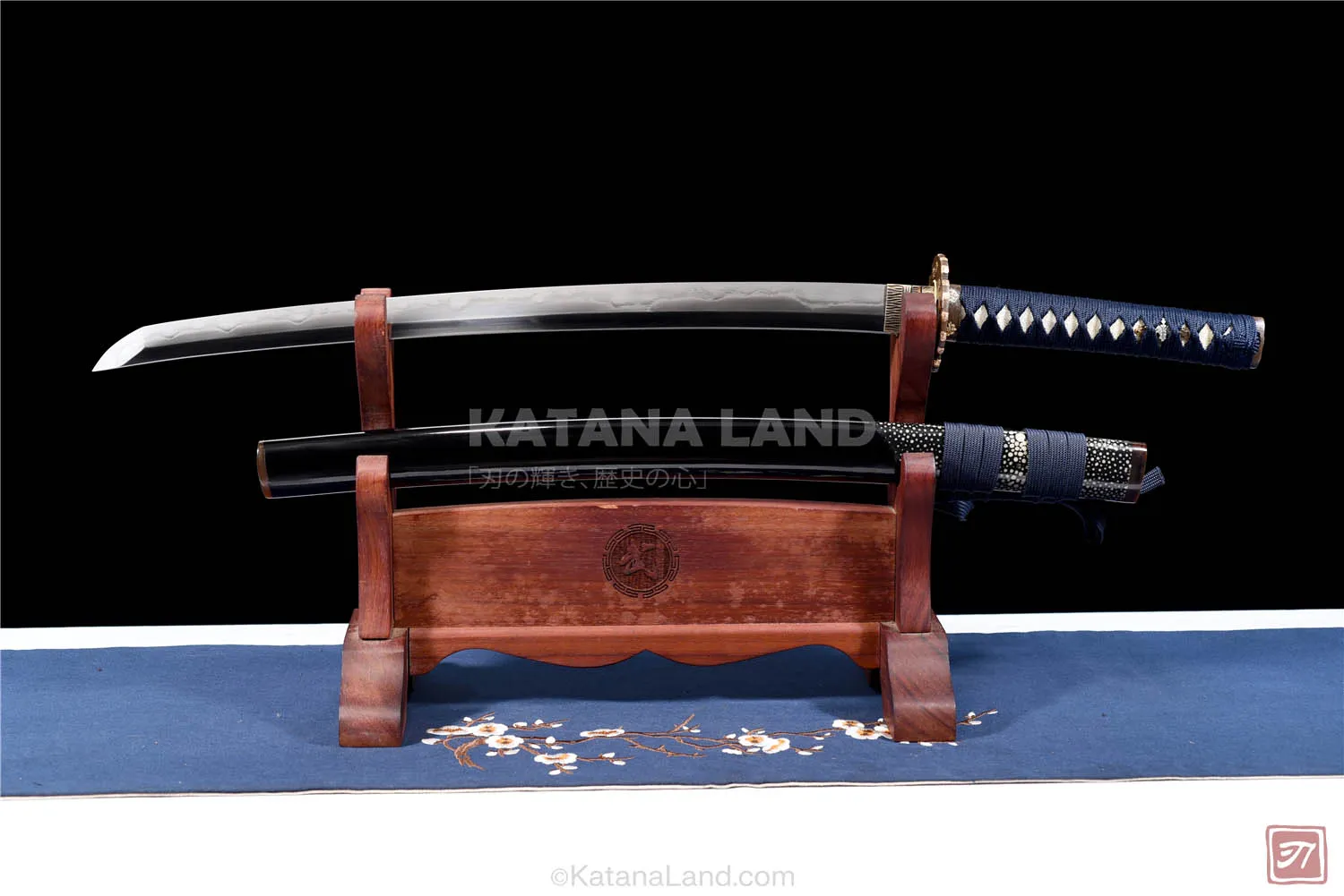 Black Samurai Katana with Unique Hamon