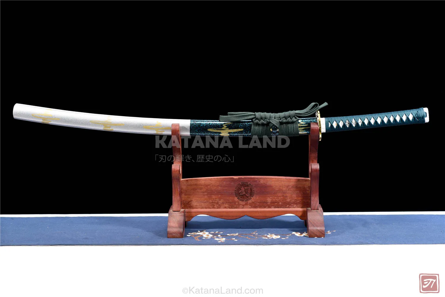 Hanzō Forest Blade katana with Damascus steel blade