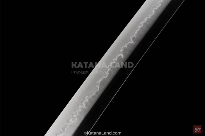 Unique Hamon Design on Bronze Katana Sword
