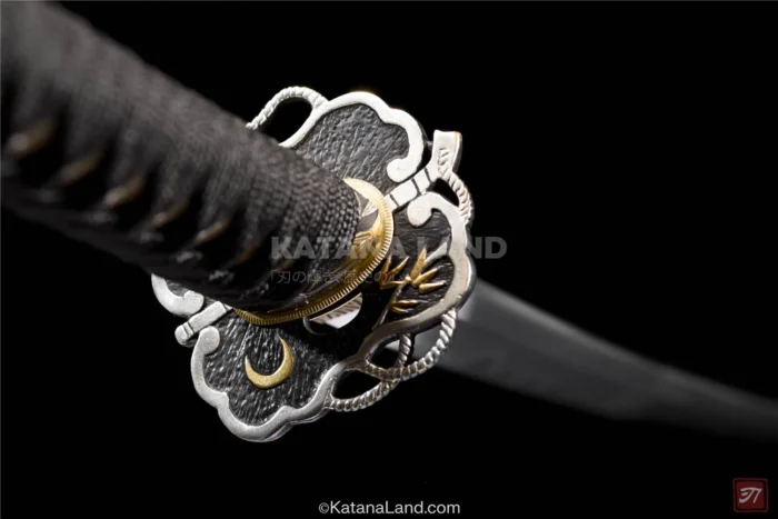 Elegant Gray Katana for Collectors